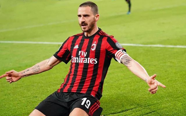  尤文图斯主场照明故障 对阵米兰比赛延期引争议  