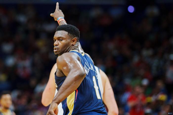  鹈鹕锡安复出 28分钟轰下35+8惊艳全场  