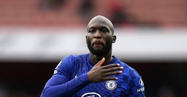  弗拉霍维奇戴帽佛罗伦萨强势重返欧冠区  