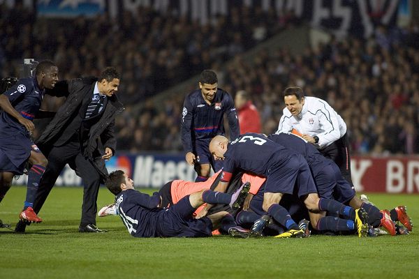 24, 冬季转会窗开启，里昂抛售锋线大将套现重组  