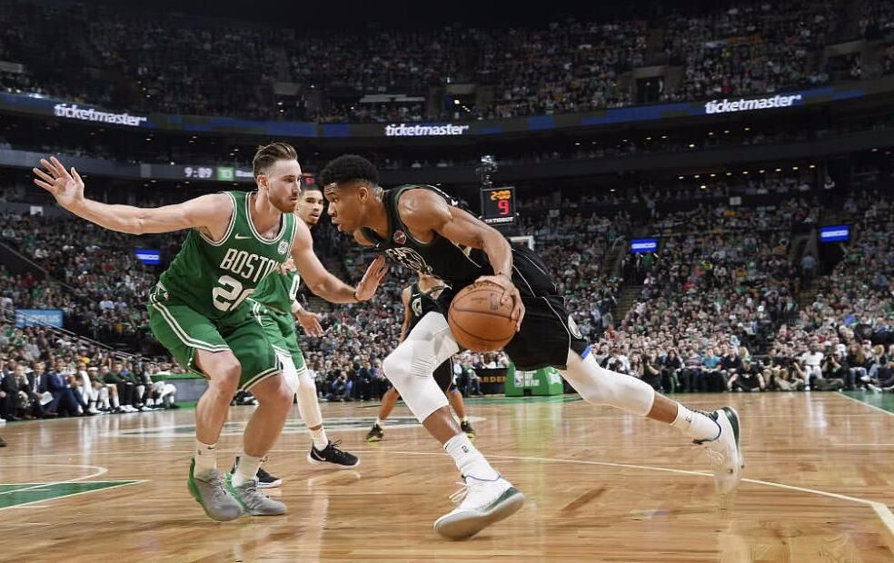  字母哥伤退雄鹿遭遇赛季首败  