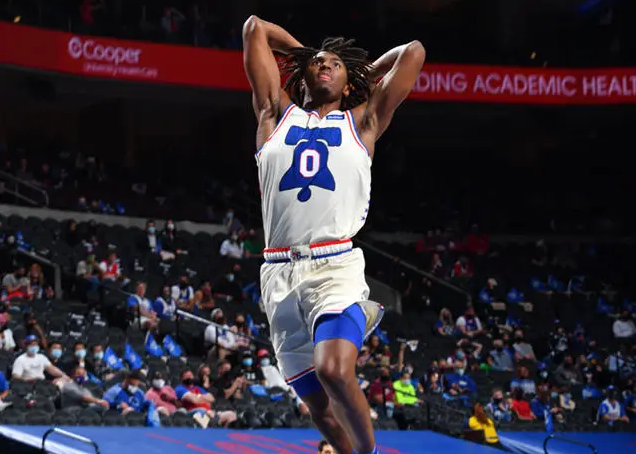  班凯罗30+10+5魔术主场大胜黄蜂锁定东部前六